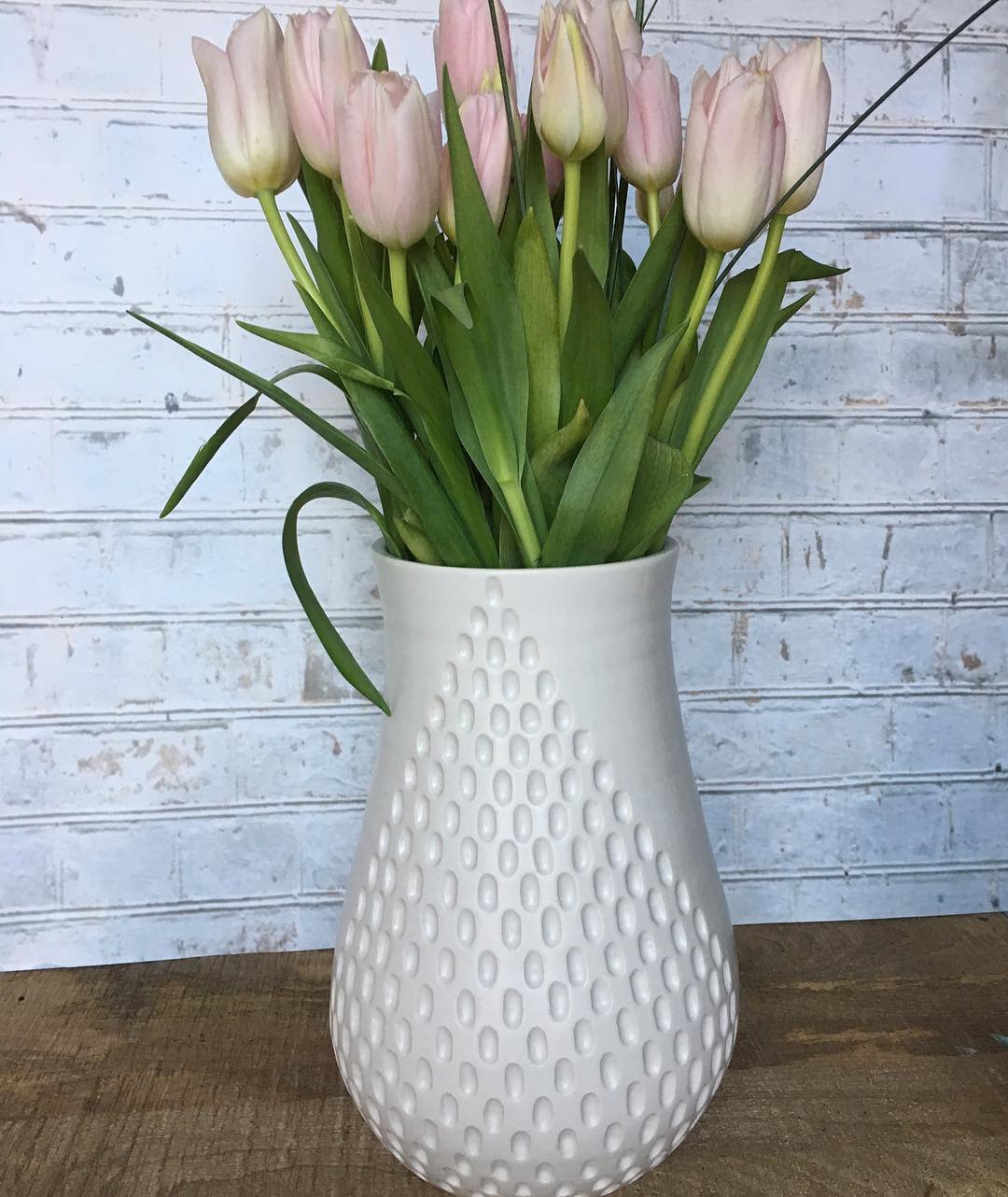 35 Unique Flower Vase Designs You'll Want in Your Home Wescover