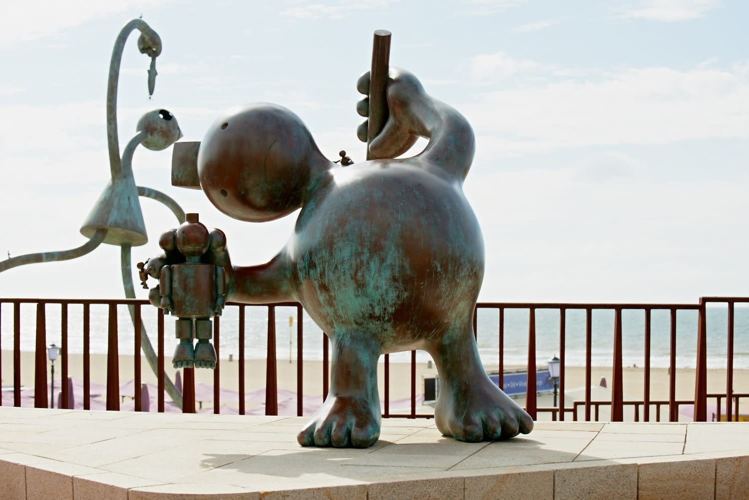 Untitled by Tom Otterness seen at Museum Beelden aan Zee, Scheveningen