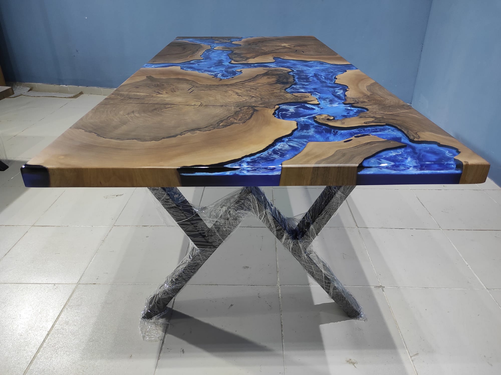 Oval walnut and black epoxy resin table O06L, Shipping 1-2 day