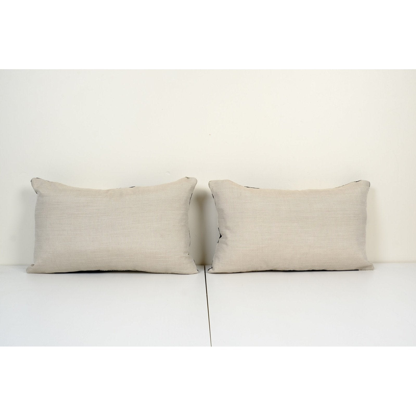 The Linen Lumbar Pillow 14x24