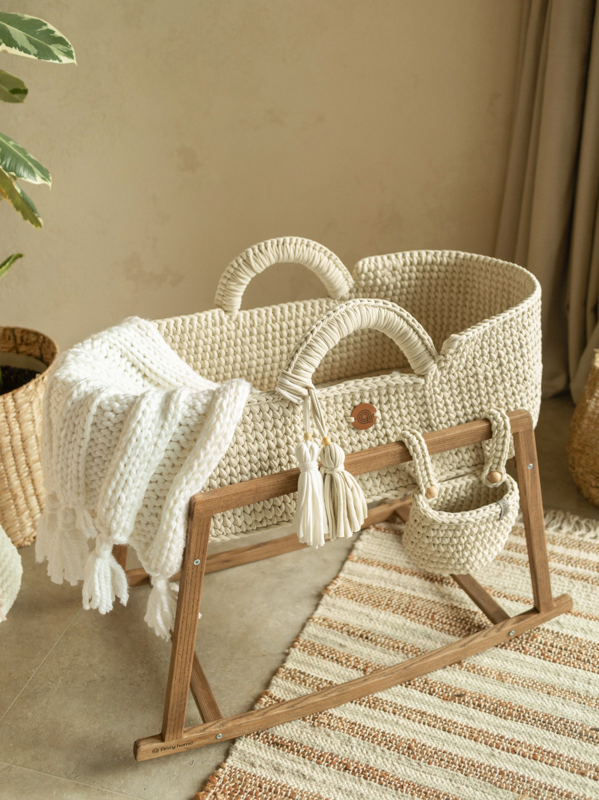 Baby Moses Basket with Straight Hood by Anzy Home