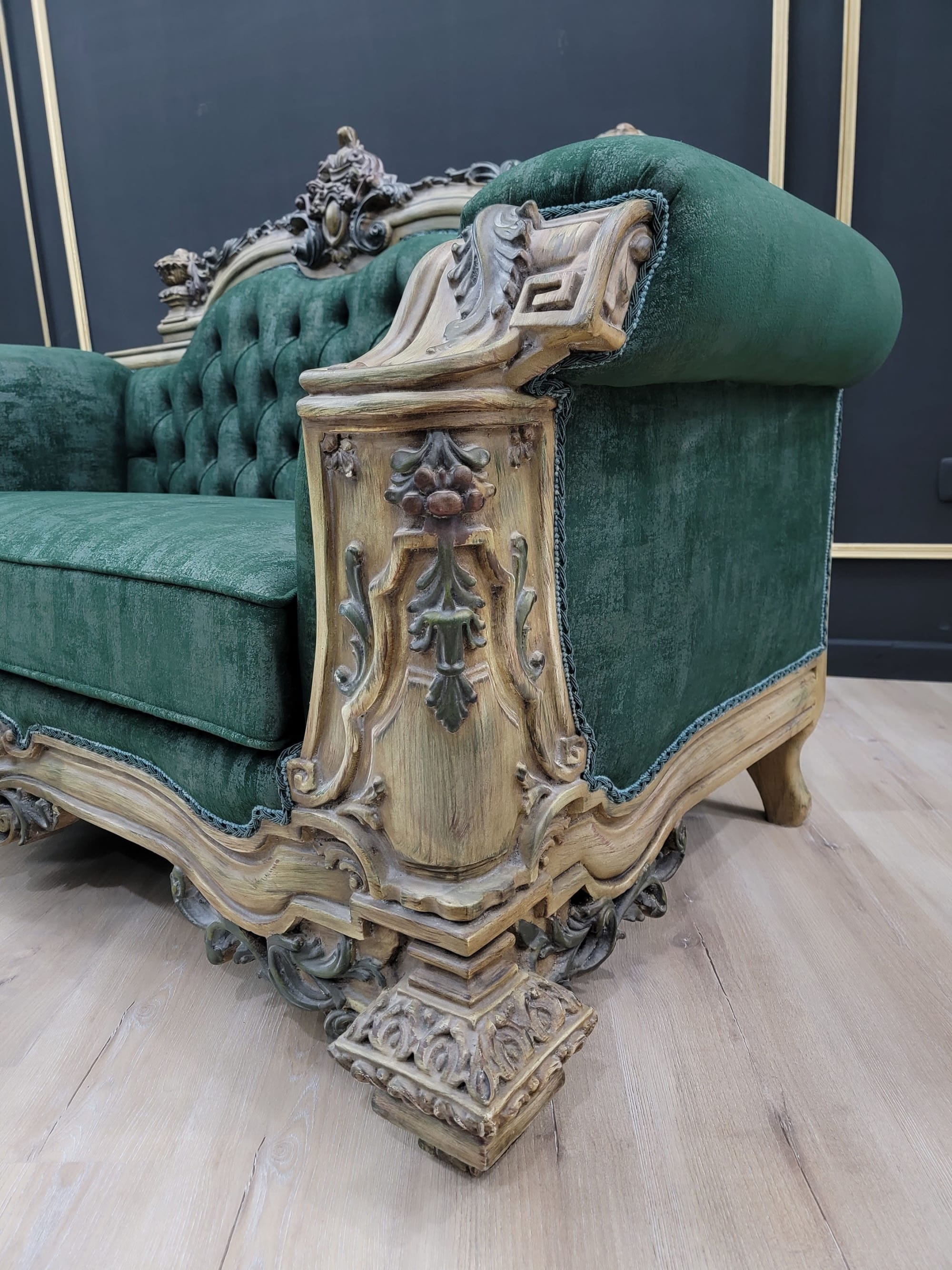 Small deals victorian sofa