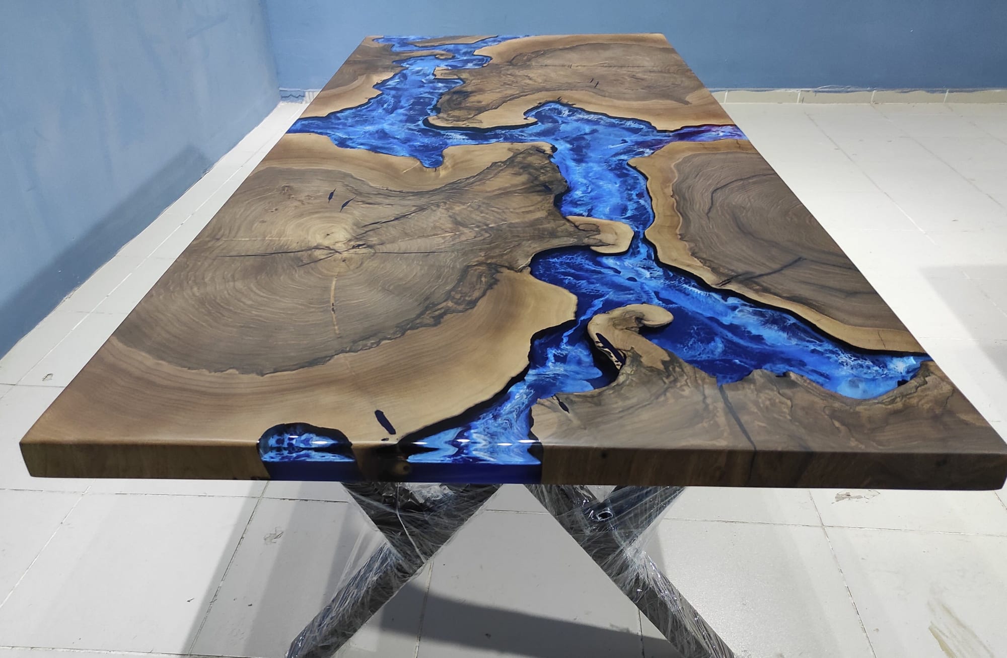 Walnut Wood Epoxy Resin Table with Ocean Waves Design – Epoxy & Wood Limited