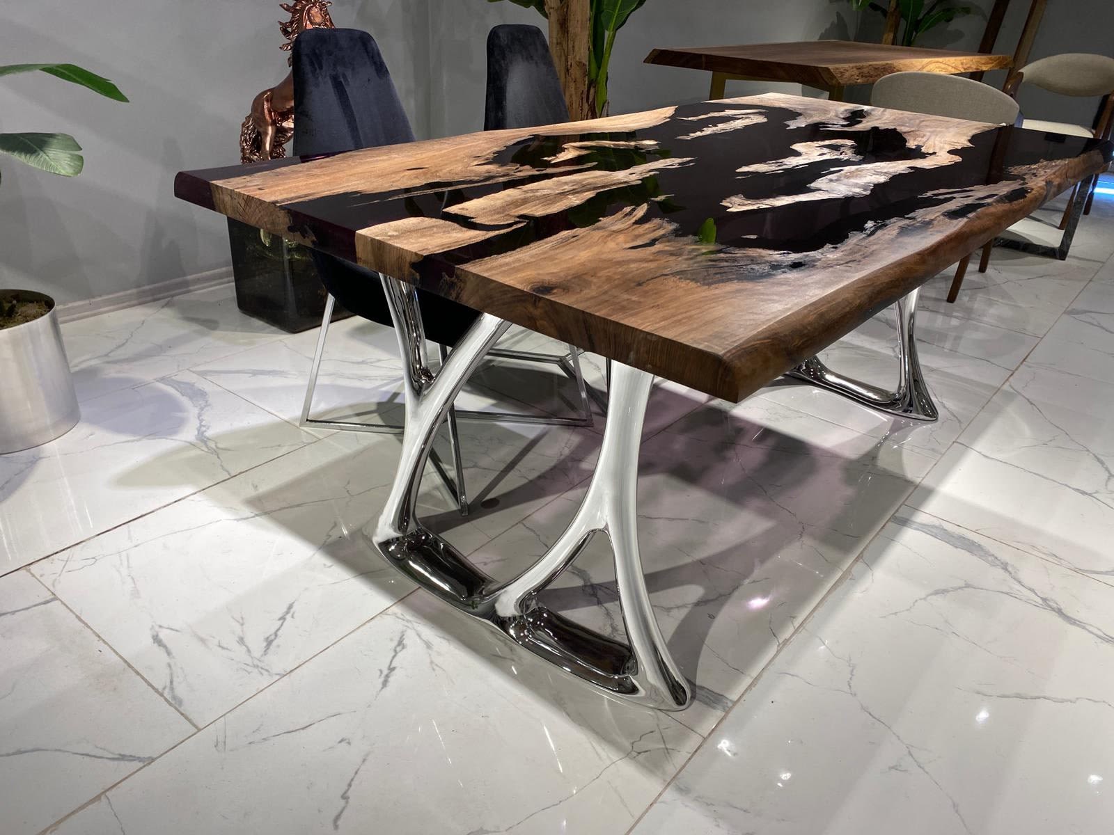 Round Epoxy Resin Dining Table, Custom Black Epoxy Table by Tinella Wood