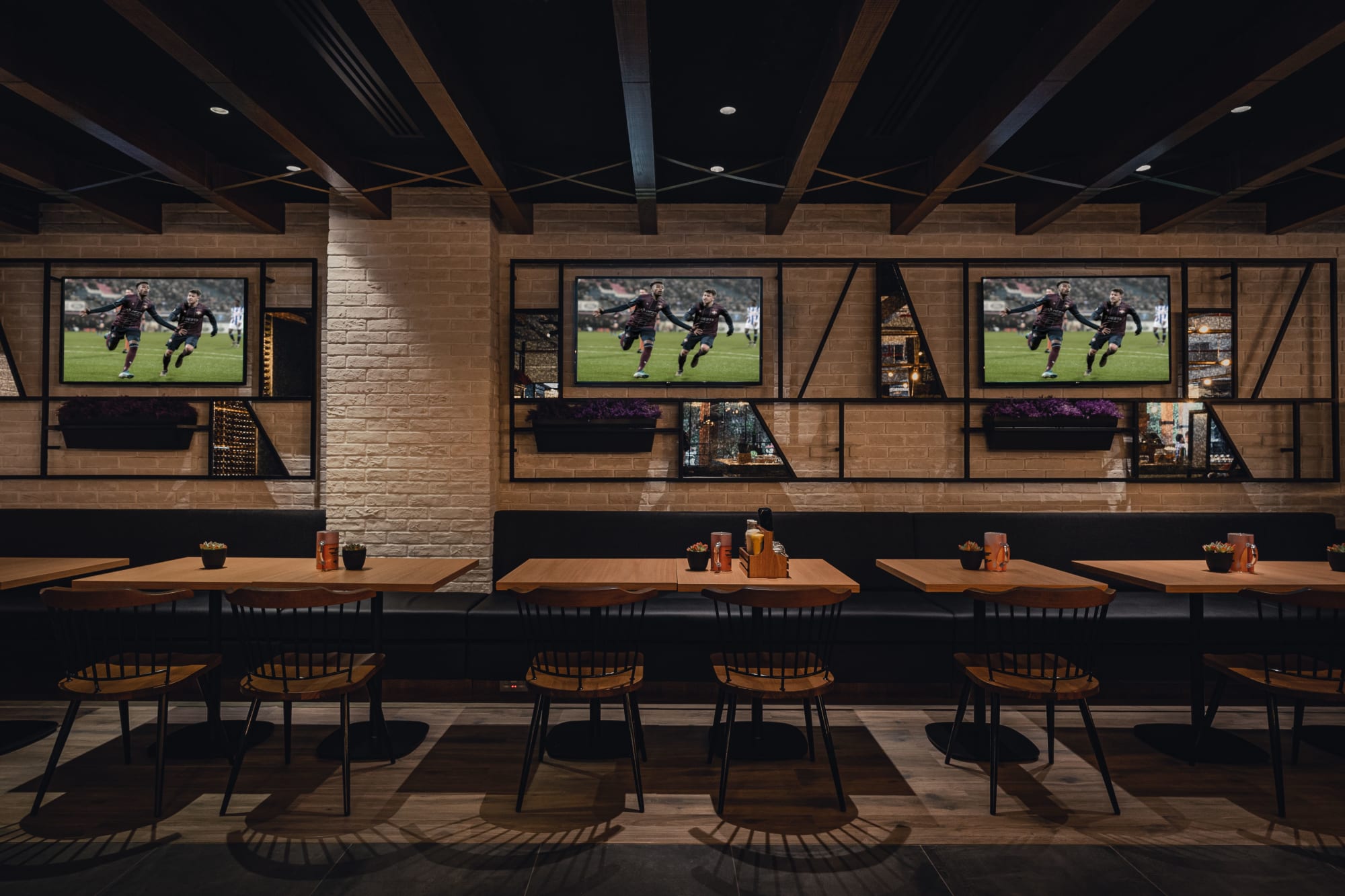 Black Goose By Aces Of Space At Sheraton Jumeirah Beach Resort Dubai Wescover Interior Design