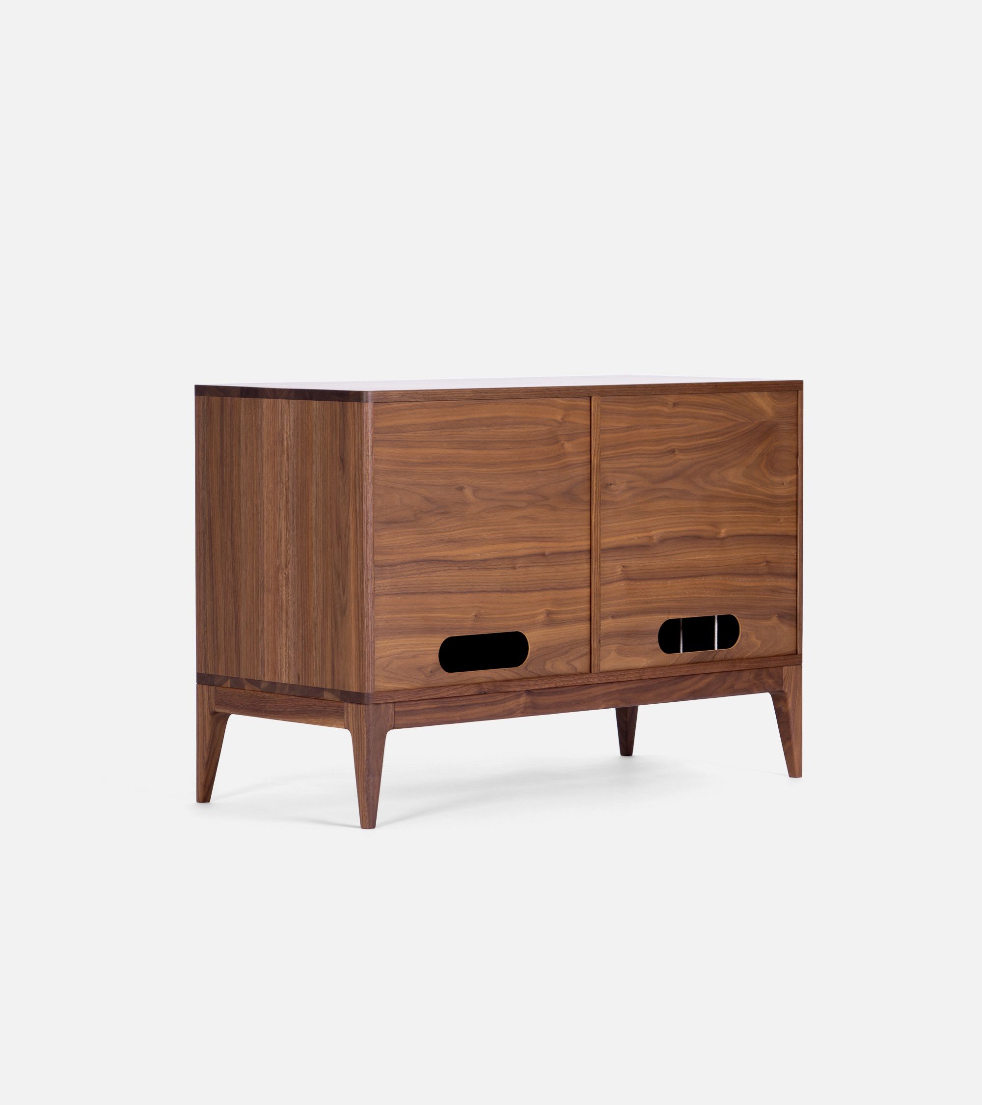TONN 101 – Walnut Wood Record Player Stand by Mo Woodwork at