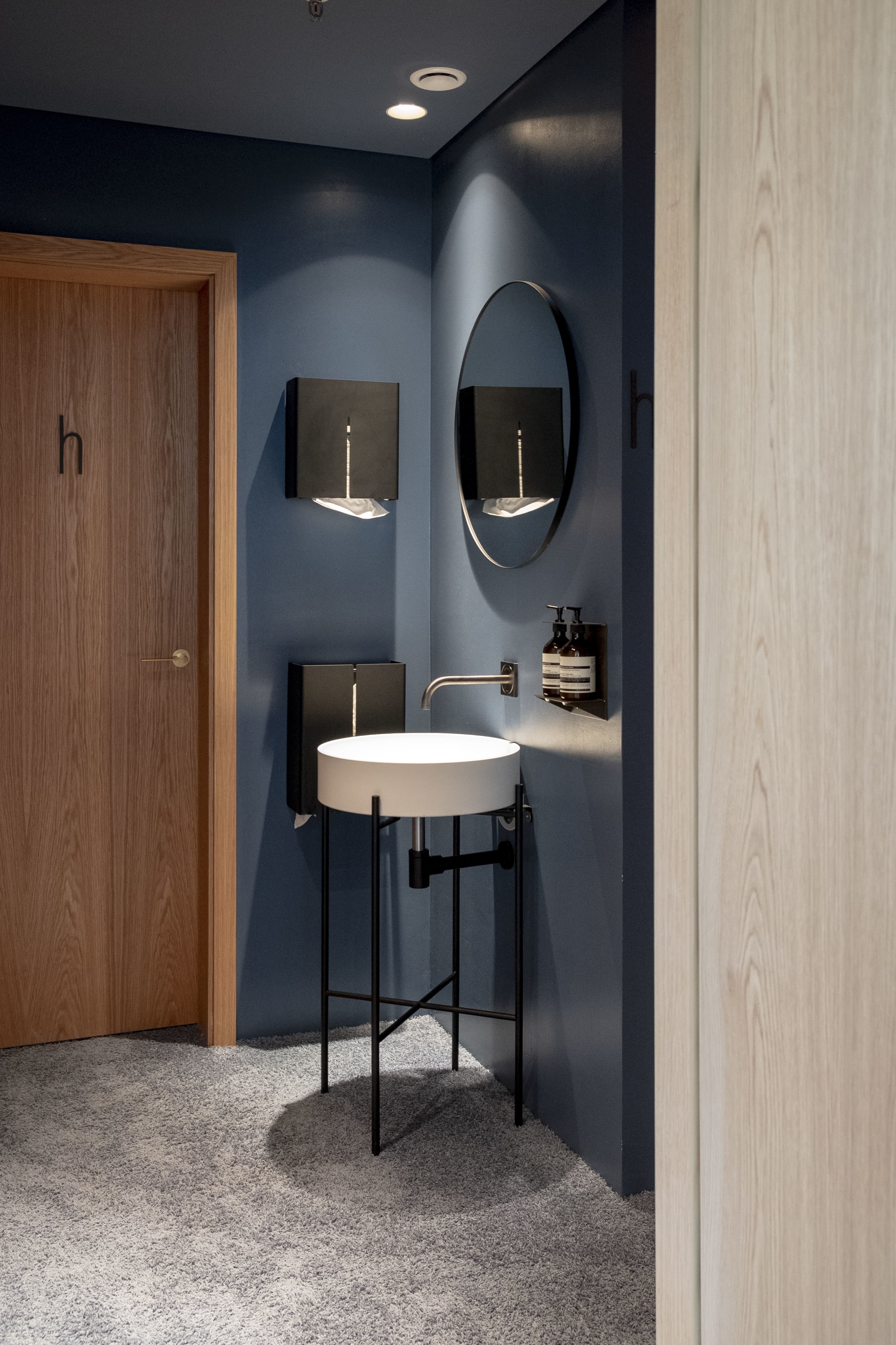 Lilli P By Stephanie Thatenhorst Interior Design Seen At Restaurant Lilli P Munchen Wescover