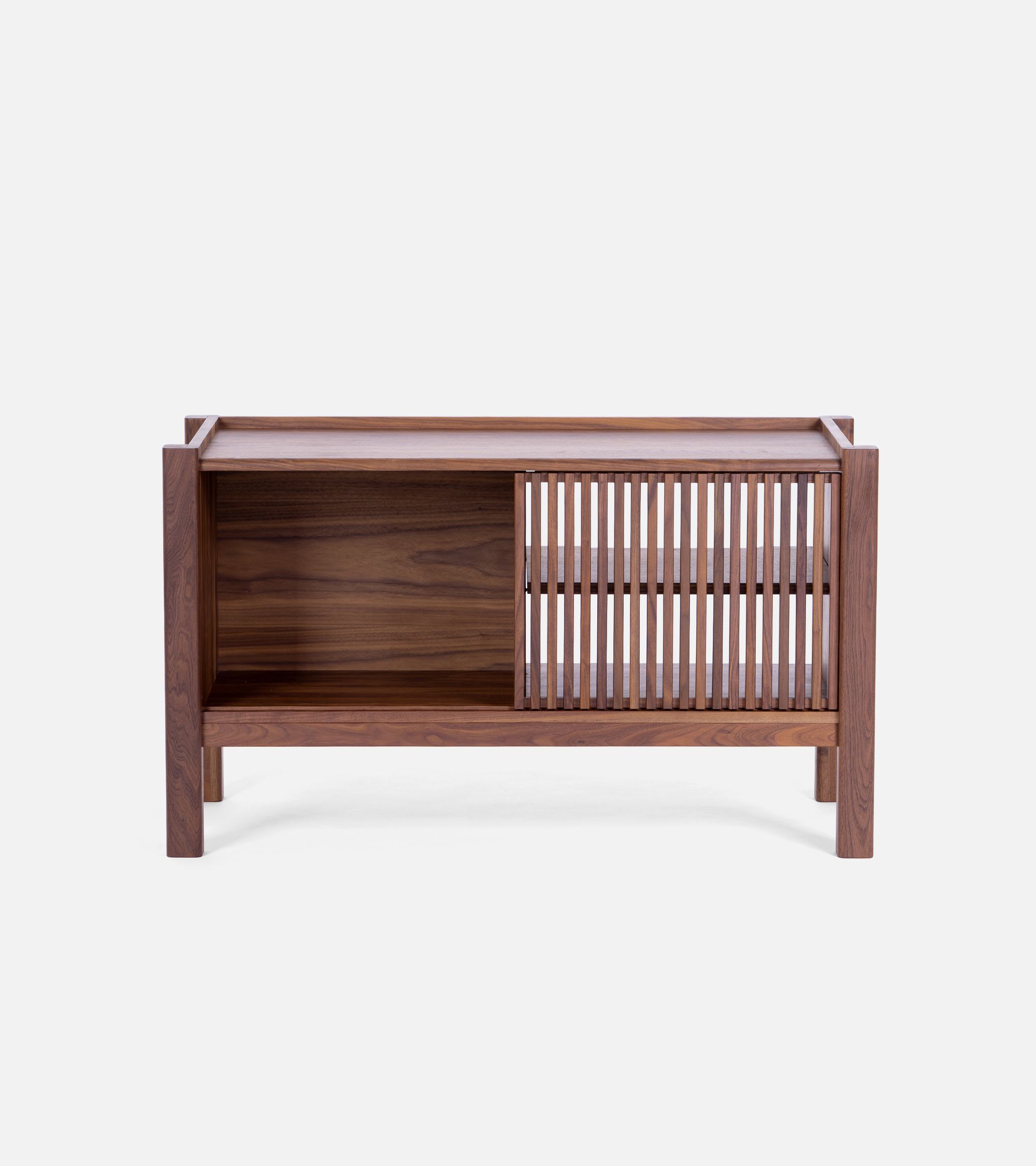 JAMM LOW 111 - Walnut record player stand for small spaces by Mo