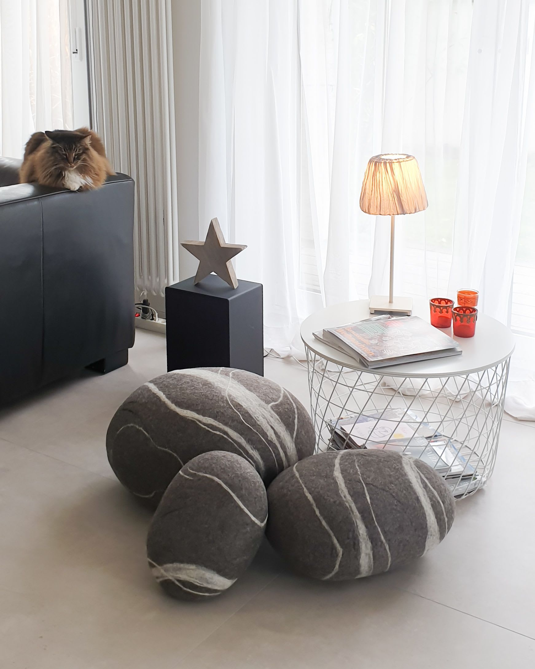 Decorative Pebble Floor Cushions 