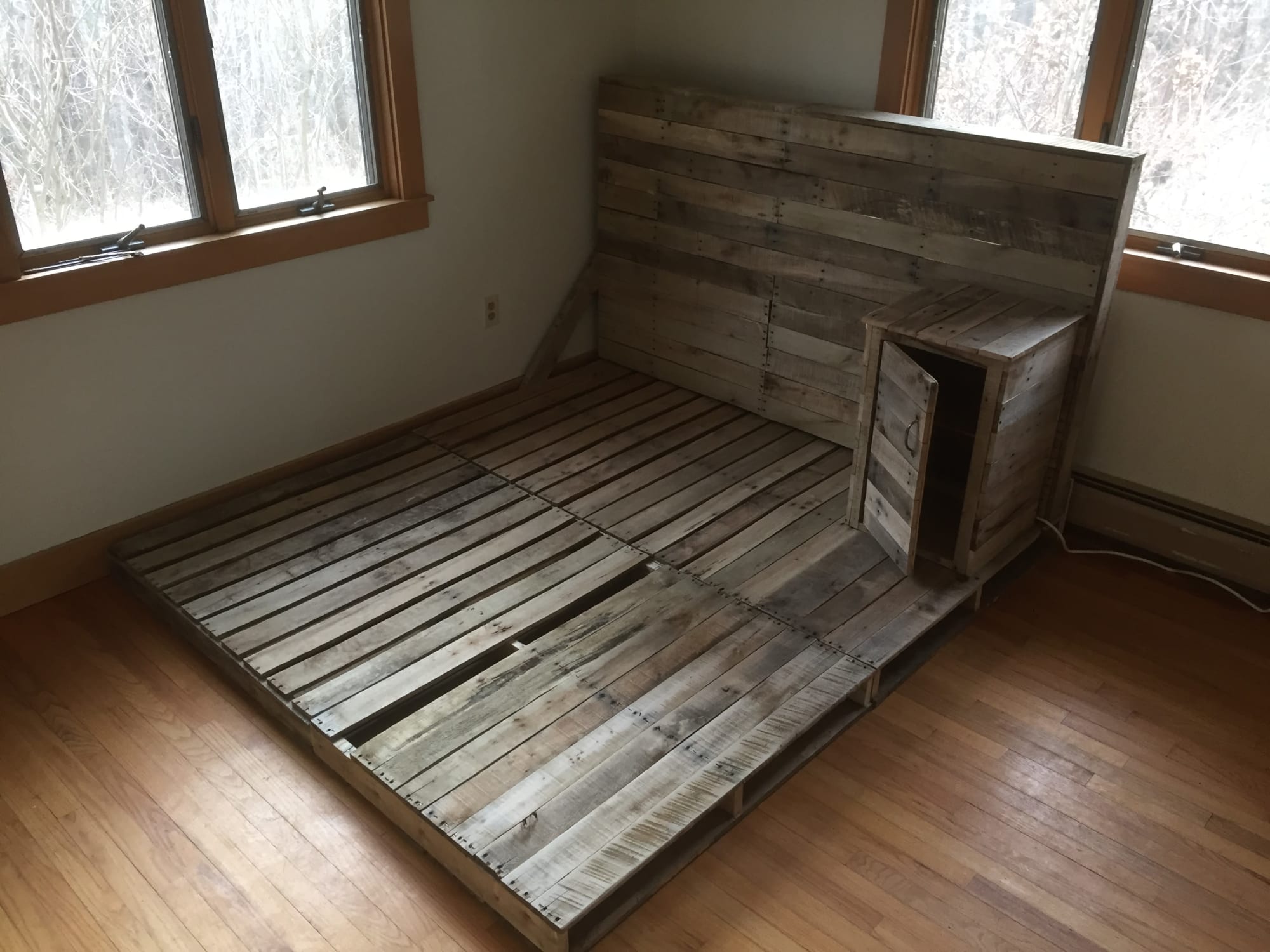 Pallet Bed Frame Queen - Pallet Wood Bed Frame Queen Size Instructables