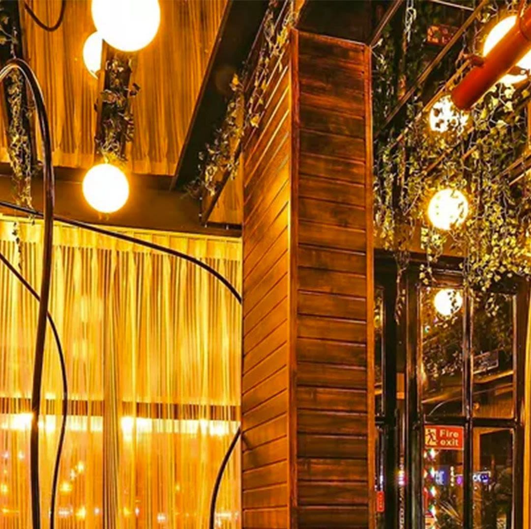 Interior Design By Saachi Marwah Rana Seen At Pause Brewery Pub Gurugram Wescover