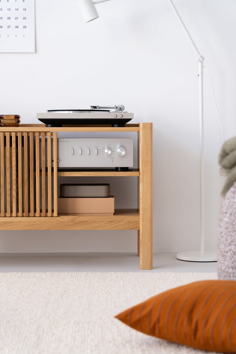 JAMM LOW 111 - small record player stand, audio console made by Mo