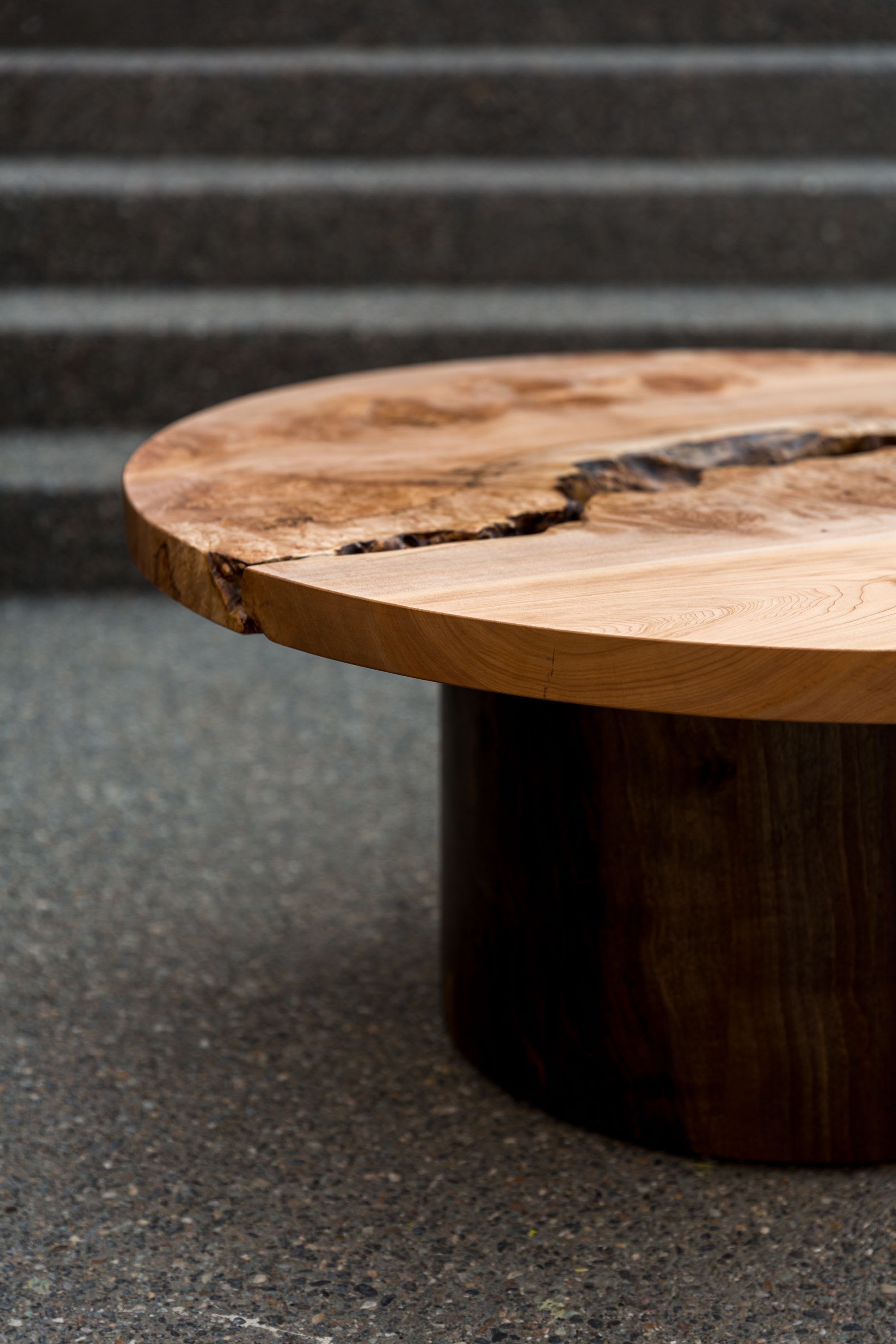 Maple Live Edge Round Coffee Table | Taijitu 