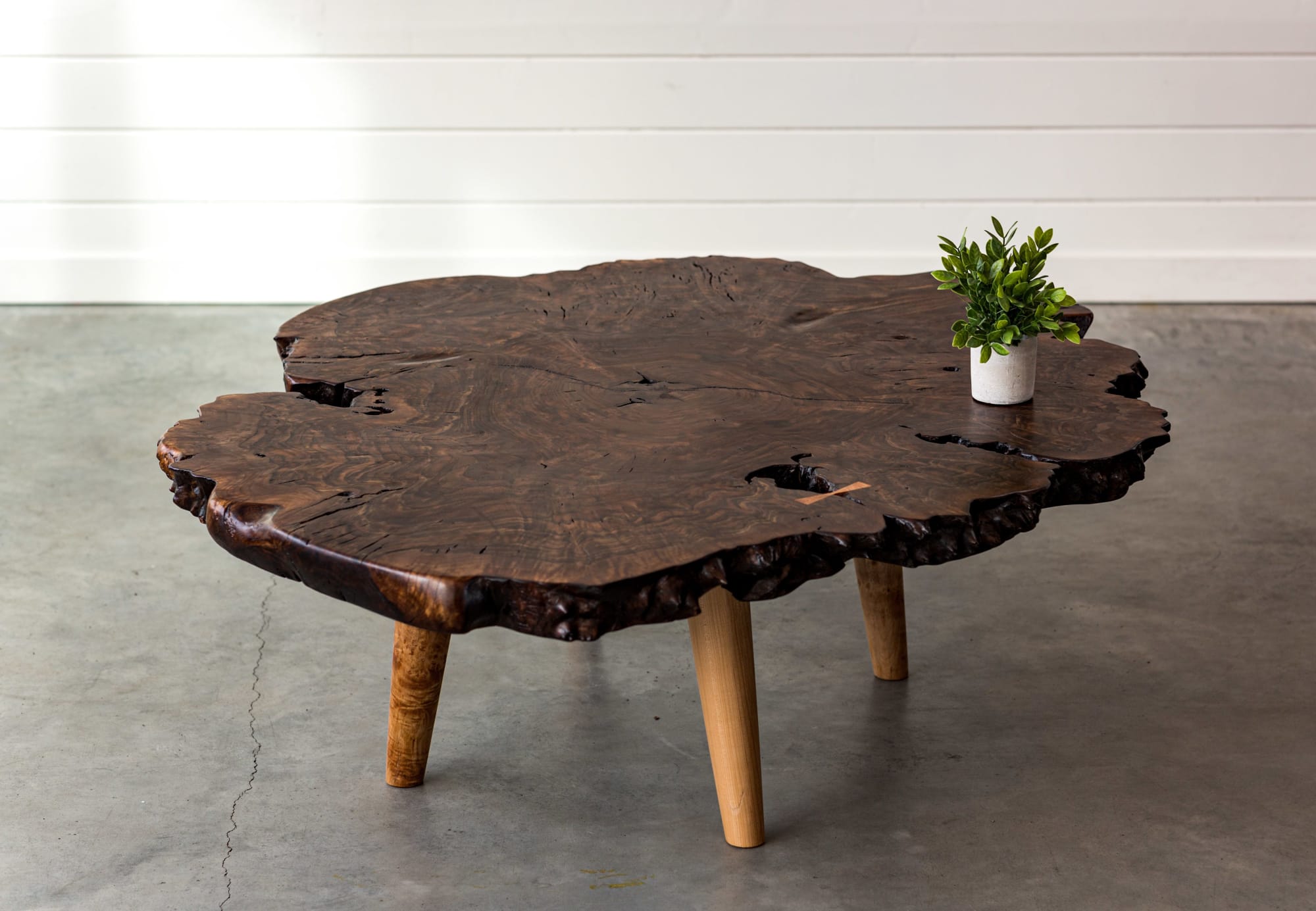 Live Edge Round Side Table | Fossil Table