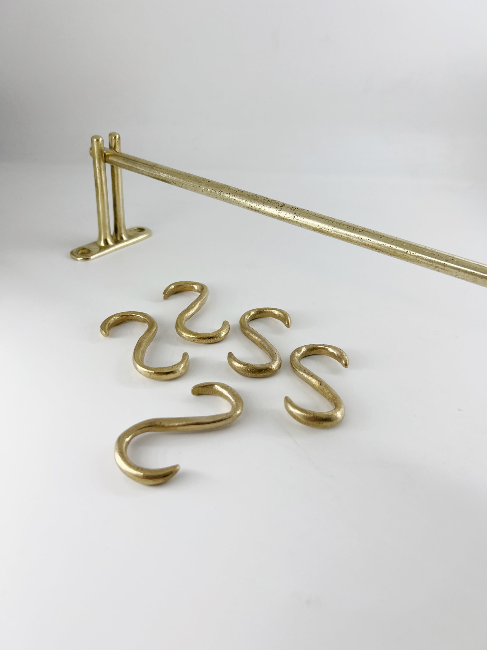 Bathroom & Kitchen Hanging Rail With 5 Hooks N01 - 18 Inches by