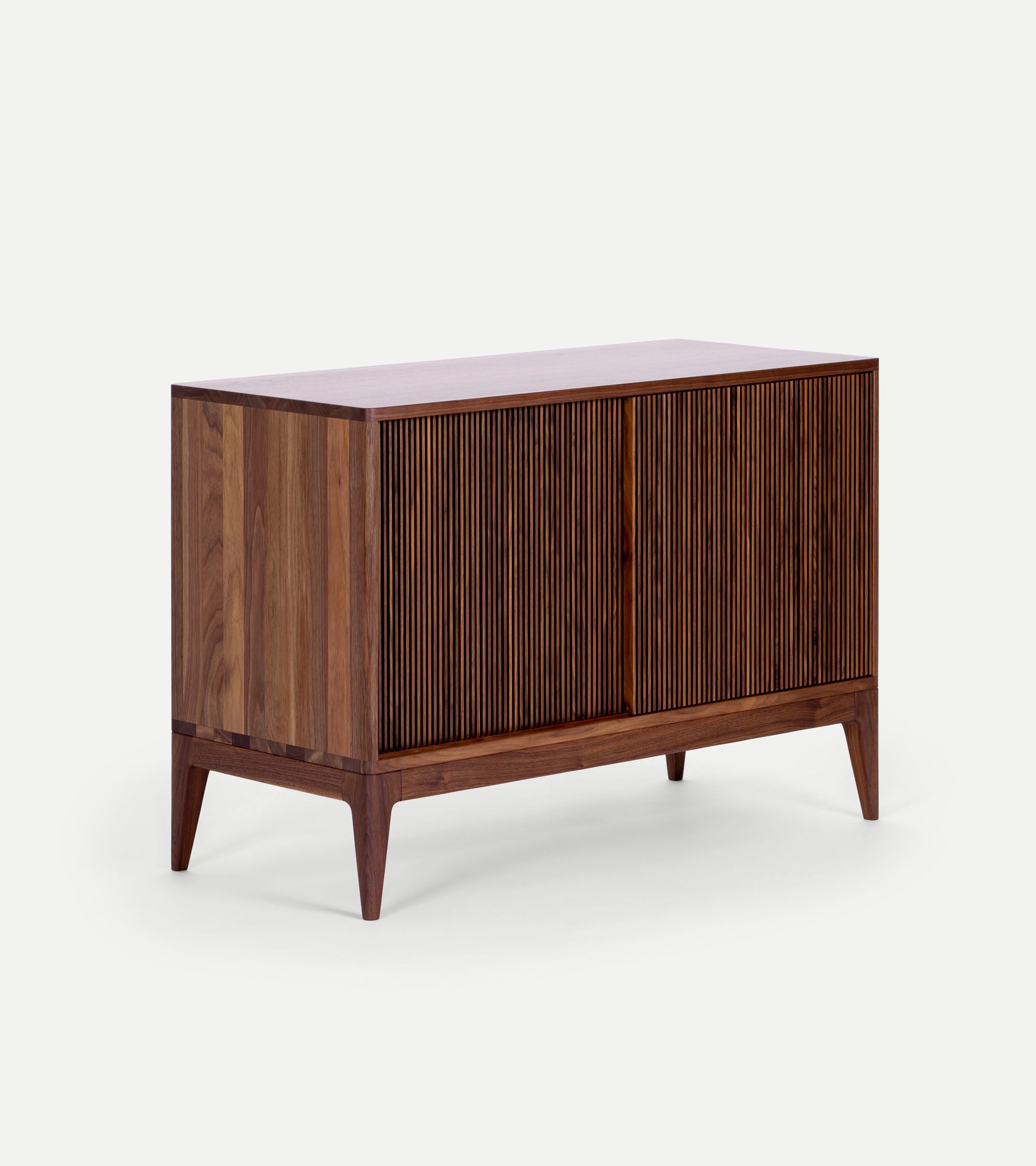 TONN 101 – Walnut Wood Record Player Stand by Mo Woodwork at