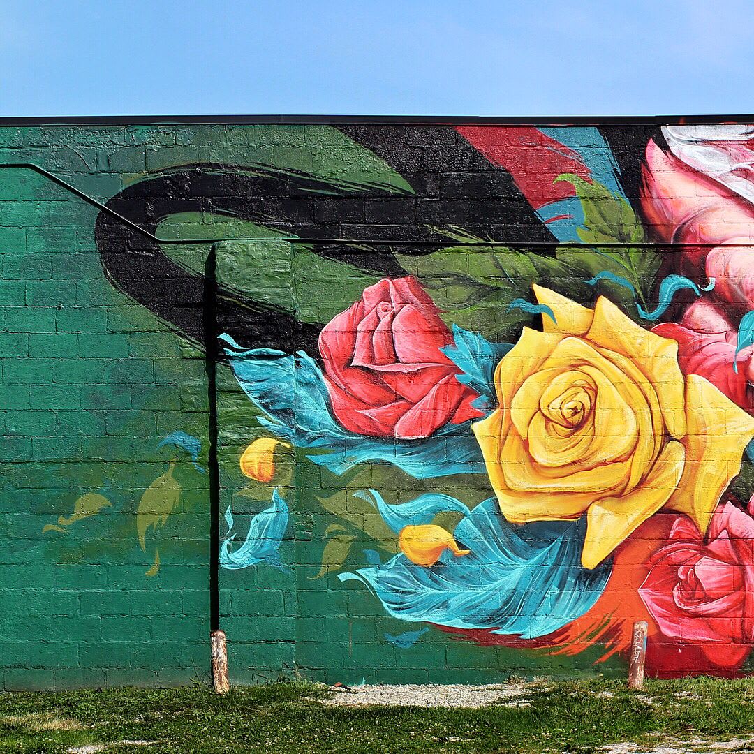 Tribute mural by David ‘MEGGS’ Hooke seen at Jumbo's Bar, Detroit ...