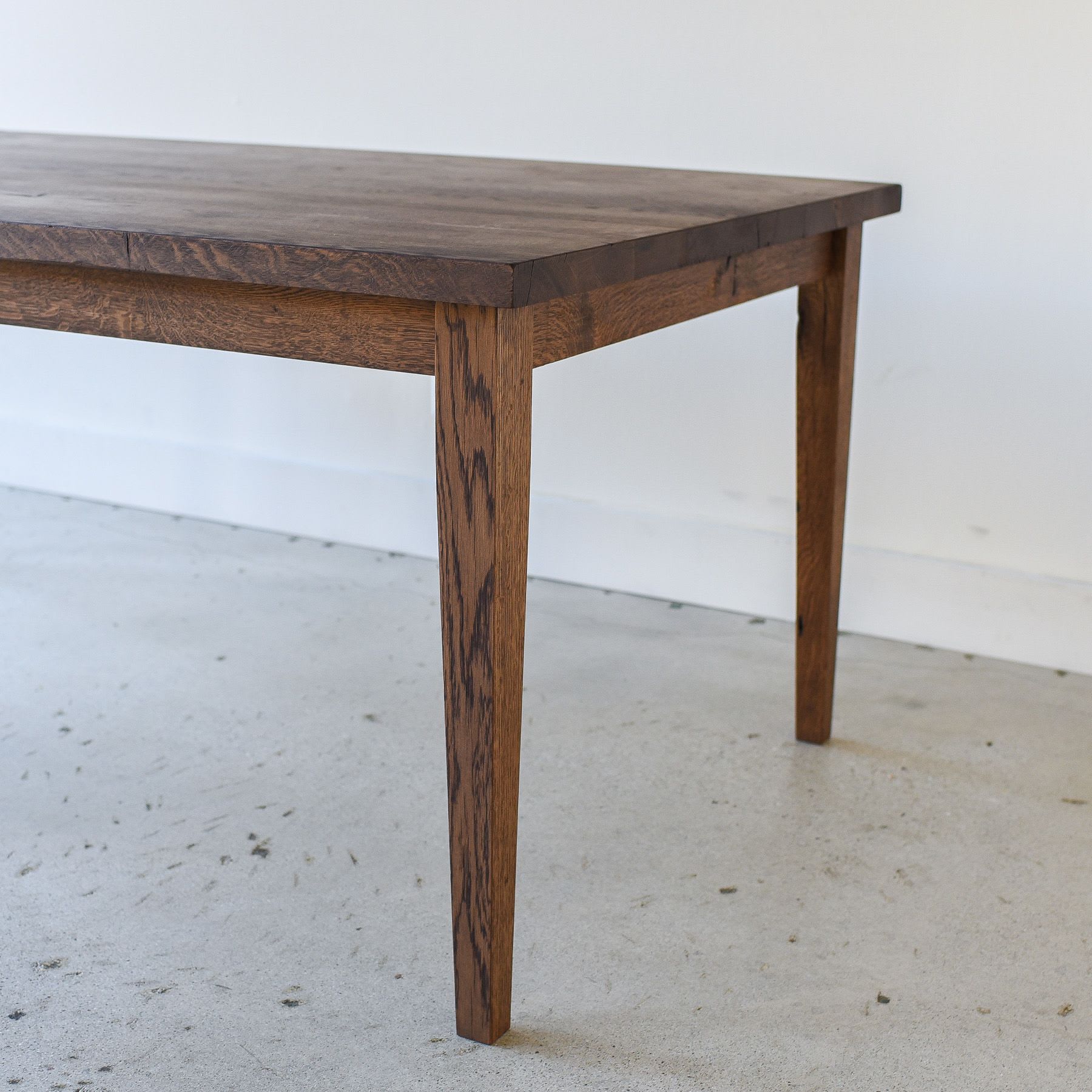 Tapered leg deals desk