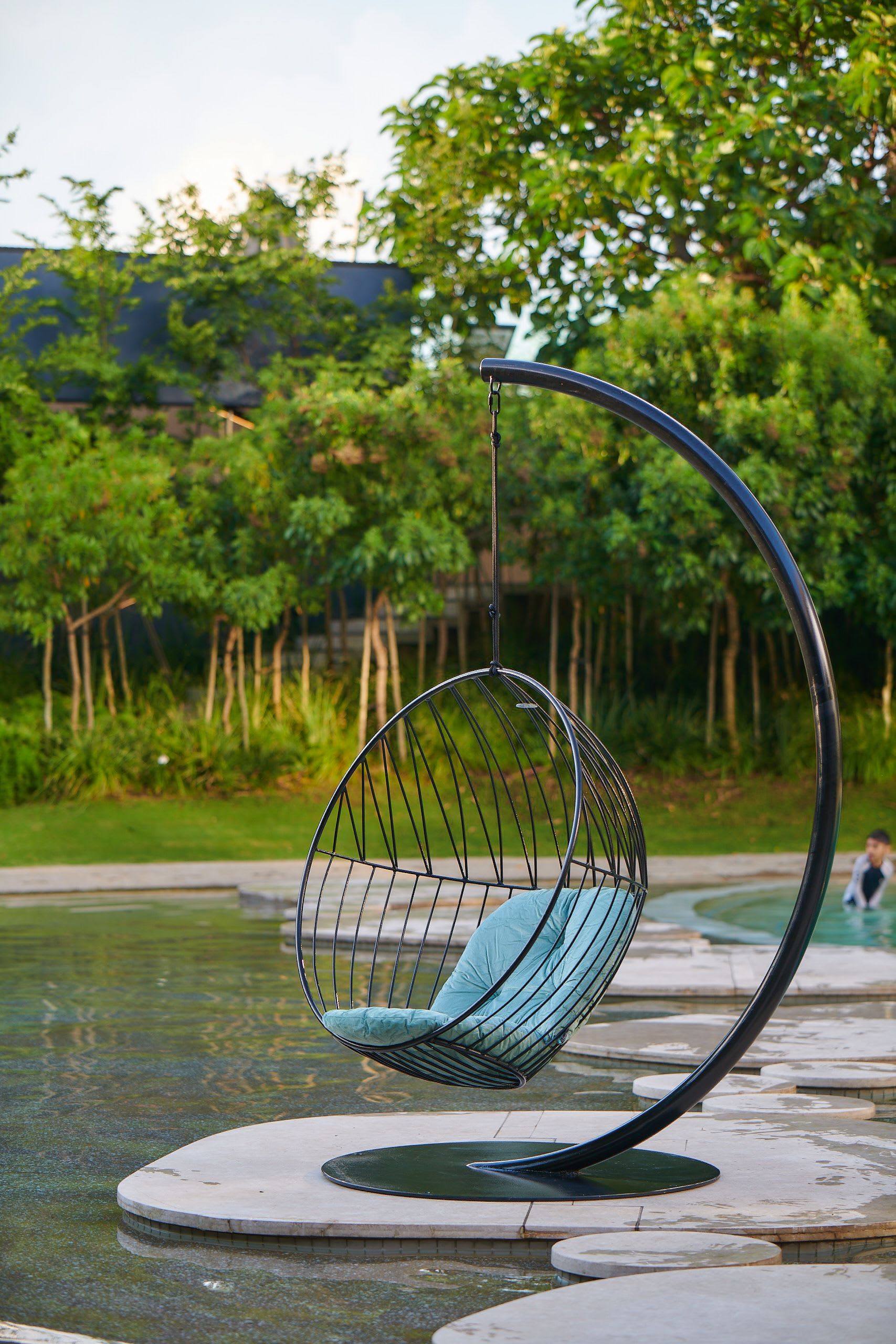 Garden swing seat studio hot sale