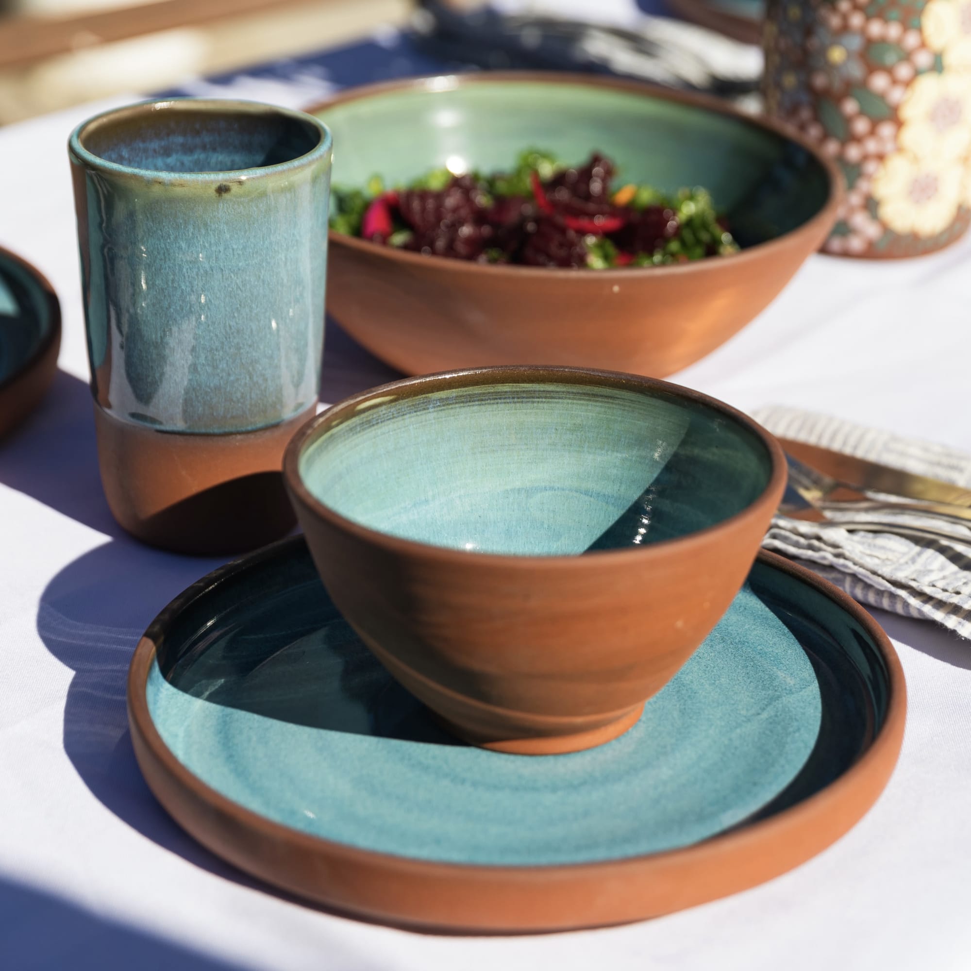 Clay serving outlet bowls