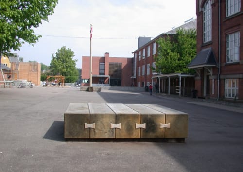 Flagstedet, Scenen and Gadekæret | Public Sculptures by Søren Ulrik Petersen | Aalykkeskolen in Kolding