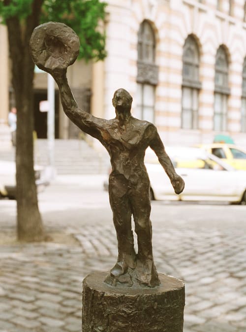 Live Well | Public Sculptures by Noa Bornstein | Tribeca Park in New York