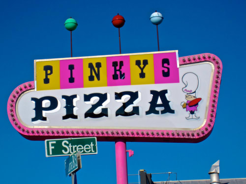 Pinkys Pizza Signage