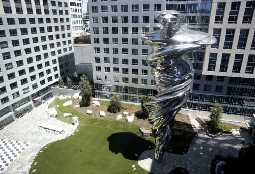 Venus | Public Sculptures by Lawrence Argent | 33 8th at Trinity Place in SoMa in San Francisco