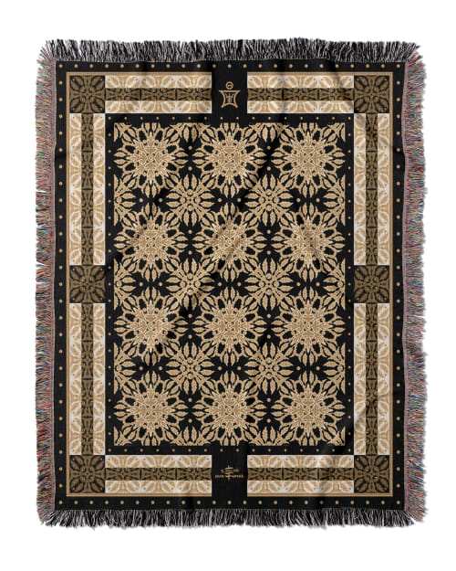 Sargassum Seaweed Blanket | Linens & Bedding by Sean Martorana