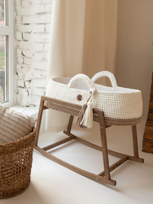 Two-colored Baby Moses Basket | Beds & Accessories by Anzy Home