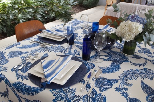 Costa blu Tablecloth | Linens & Bedding by OSLÉ HOME DECOR