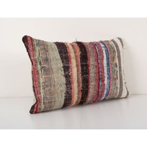 Kilim 2024 pillow store