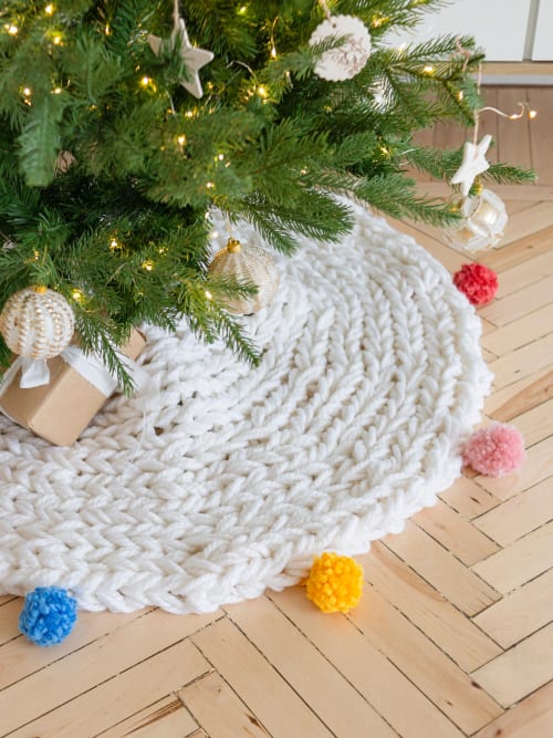 White Christmas tree skirt with colourful pompoms | Rugs by Anzy Home