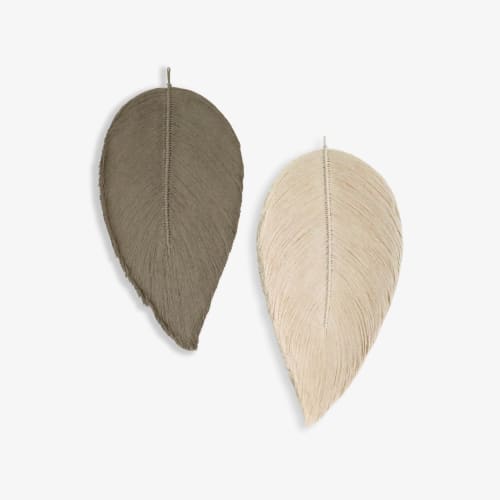 Set of Mixed Leaf in Natural & Sage | Wall Hangings by YASHI DESIGNS by Bharti Trivedi