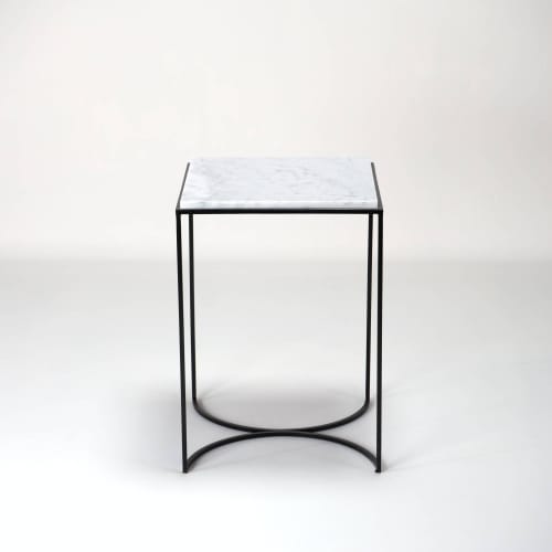 NaiveE - Carrara Marble side table | Tables by DFdesignLab - Nicola Di Froscia