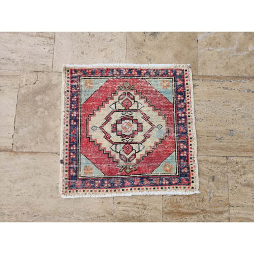 Faded Small Turkish Rug 2'3'' X 2'5'' | Rugs by Vintage Pillows Store
