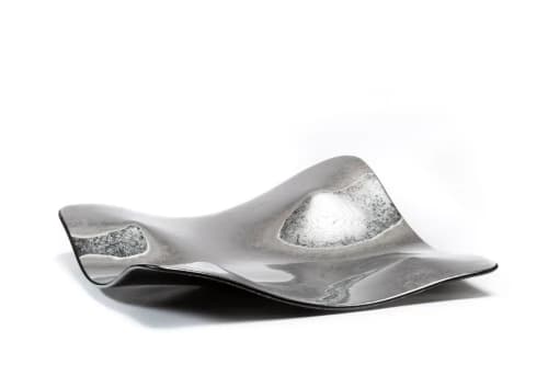 Manta Old Silver Platter | Serveware by PlusObject