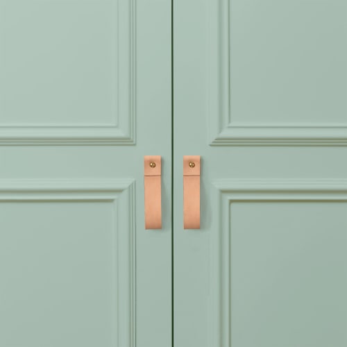 Medium Leather Pull [Flat End] | Hardware by Keyaiira | leather + fiber | Artist Studio in Santa Rosa