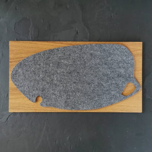 Oak wood and grey felt serving tray "Pond" for snacks, 1 pc. | Tableware by DecoMundo Home