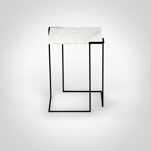 GravitY - Carrara marble Side table