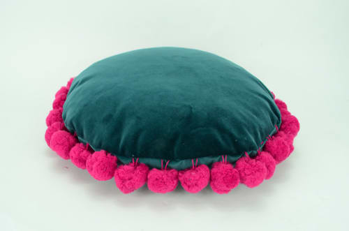 round velvet cushion // round green pillow // round pom pom | Pillows by velvet + linen