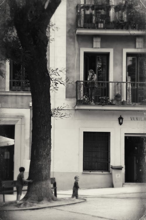 Balcony #5 (with children) | Photography by Louise O'Gorman