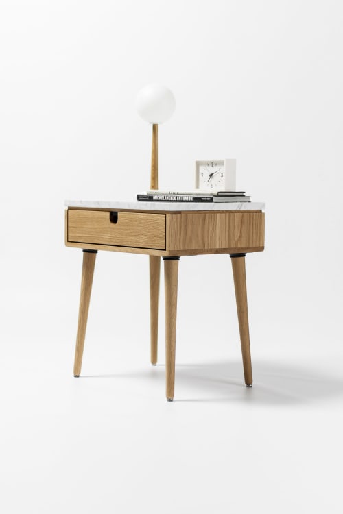 Nightstand in solid Walnut / oak board and top in Marble | Tables by Manuel Barrera Habitables