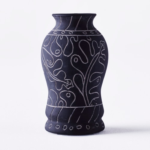 Frida Vase Tall Black | Work by District Loom