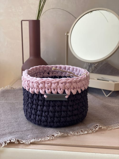 Round two-colored storage basket pink-gray | In stock in the | Storage by Anzy Home