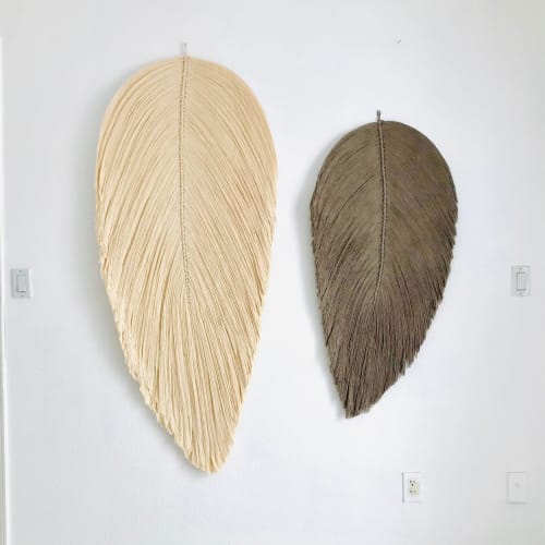 Set Of 5 Feet & 4 Feet Humongous Leaf | Wall Hangings by YASHI DESIGNS by Bharti Trivedi