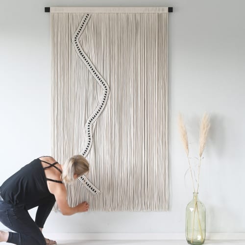 Minimalist Textile Art Tapestry - EVELYN | Wall Hangings by Rianne Aarts / Teddy and Wool Studio
