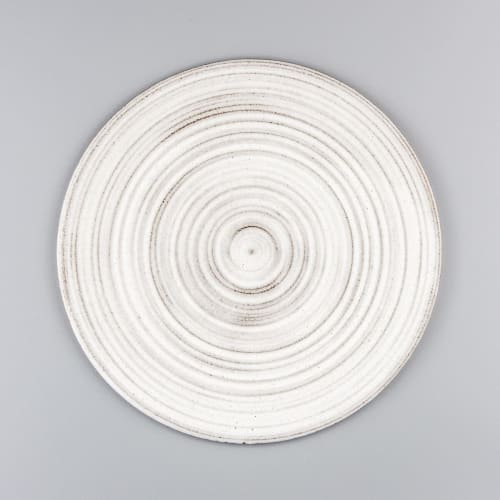 Handmade Plate Tisios Worn | Dinnerware by Svetlana Savcic / Stonessa