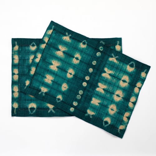 Raffia Shibori Placemat - Cocoon & Moth Pattern - Emerald | Tableware by Tanana Madagascar