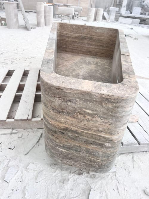 Hand Carved Silver Grey Travertine Bathtub: Natural Stone Tub | Water Fixtures by AEGEAN MARBLE ARTISAN ATELIER